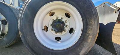 HUB PILOT NA Hub for a 2015 Freightliner Cascadia 125