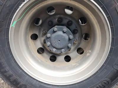 HUB PILOT NA Hub for a 2016 International PROSTAR