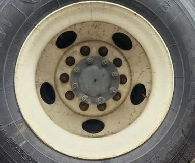 HUB PILOT NA Hub for a 2015 Kenworth T270