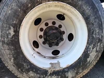 HUB PILOT NA Hub for a 2006 Sterling A9500