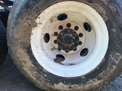 HUB PILOT NA Hub for a 2006 Sterling A9500