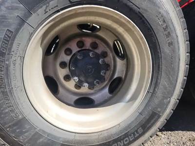 HUB PILOT NA Hub for a 2014 Mack CXU613