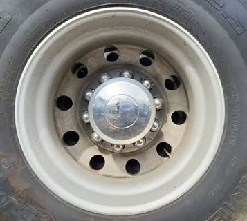 HUB PILOT NA Hub for a 2015 Freightliner Cascadia 125