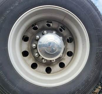 HUB PILOT NA Hub for a 2015 Freightliner Cascadia 125