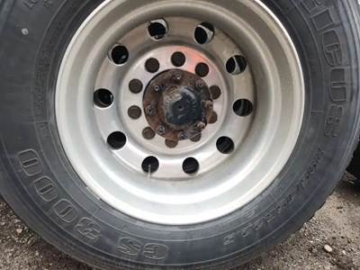 HUB PILOT NA Hub for a 2013 Freightliner Cascadia 125