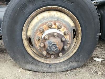 HUB PILOT NA Hub for a 2013 Freightliner Cascadia 125