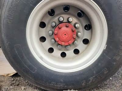 HUB PILOT NA Hub for a 1998 International 9200