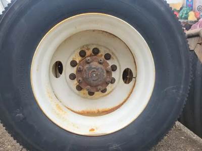 HUB PILOT NA Hub for a 2015 Freightliner M2 112 Medium Duty
