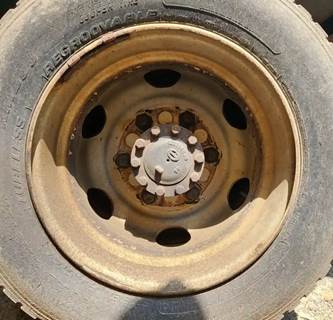 HUB PILOT NA Hub for a 2015 Hino 195