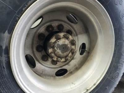 HUB PILOT NA Hub for a 2004 Sterling A9500