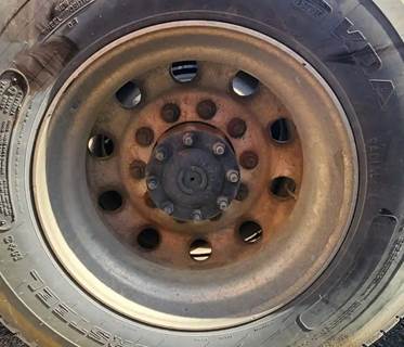 HUB PILOT NA Hub for a 2012 Freightliner Cascadia 125