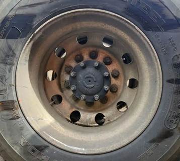 HUB PILOT NA Hub for a 2012 Freightliner Cascadia 125