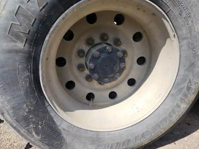 HUB PILOT NA Hub for a 2001 Peterbilt 378