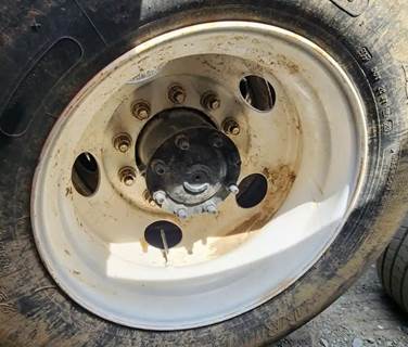 HUB PILOT NA Hub for a 2015 Freightliner Cascadia 125