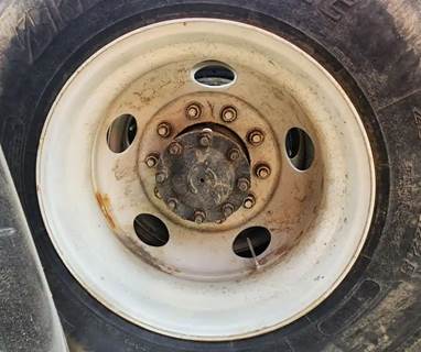 HUB PILOT NA Hub for a 2015 Freightliner Cascadia 125