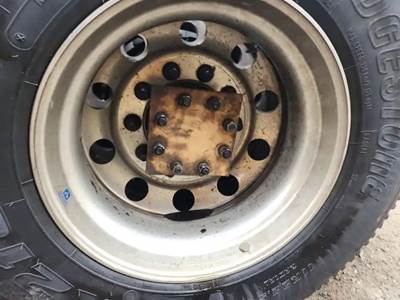 HUB PILOT NA Hub for a 2019 Freightliner Cascadia 113