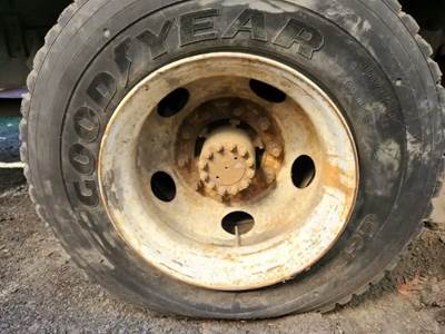 HUB PILOT NA Hub for a 2004 Chevrolet C7500