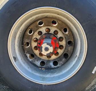 HUB PILOT NA Hub for a 2019 Freightliner Cascadia 126