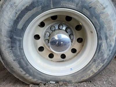 HUB PILOT NA Hub for a 2006 Peterbilt 379