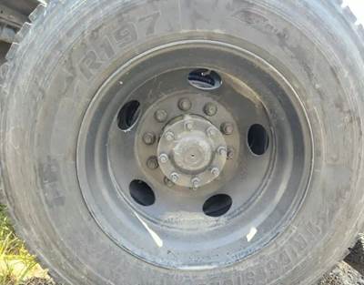 HUB PILOT NA Hub for a 2014 Freightliner Cascadia 113