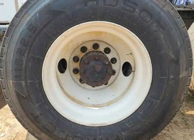 HUB PILOT NA Hub for a 2012 Freightliner Cascadia 125