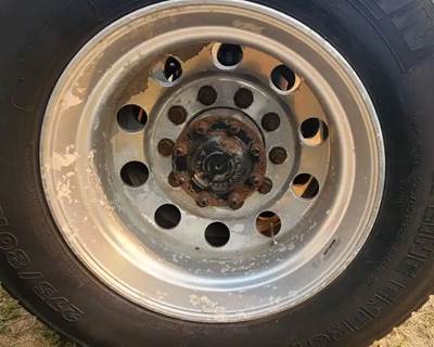 HUB PILOT NA Hub for a 2015 Freightliner Cascadia 113