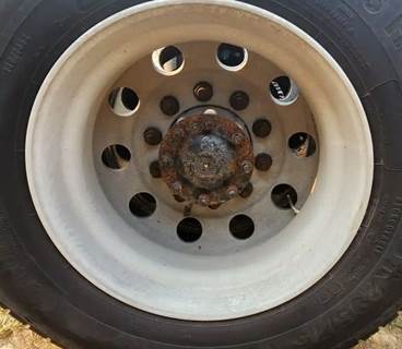 HUB PILOT NA Hub for a 2015 Freightliner Cascadia 113