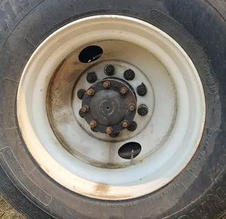 HUB PILOT NA Hub for a 2007 Freightliner M2 112 Medium Duty