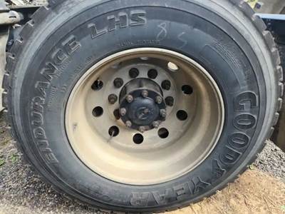 HUB PILOT NA Hub for a 2013 Freightliner Cascadia 113