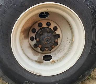 HUB PILOT NA Hub for a 2007 Freightliner M2 112 Medium Duty