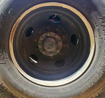 HUB PILOT NA Hub for a 2012 Volvo VNL