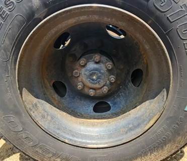 HUB PILOT NA Hub for a 2012 Volvo VNL