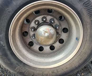 HUB PILOT NA Hub for a 2016 Peterbilt 579