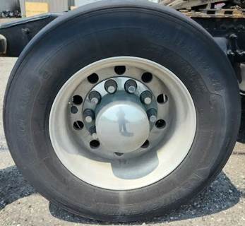 HUB PILOT NA Hub for a 2019 Freightliner Cascadia 126