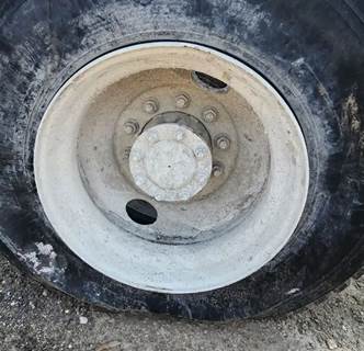 HUB PILOT NA Hub for a 2015 Peterbilt 365