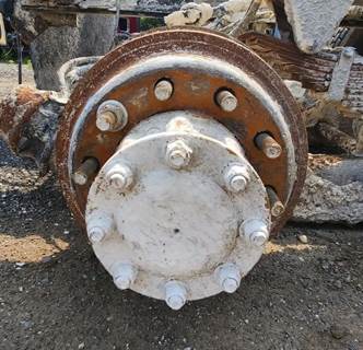 HUB PILOT NA Hub for a 2015 Peterbilt 365