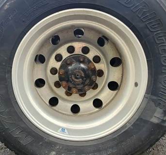 HUB PILOT NA Hub for a 2015 Freightliner Cascadia 125