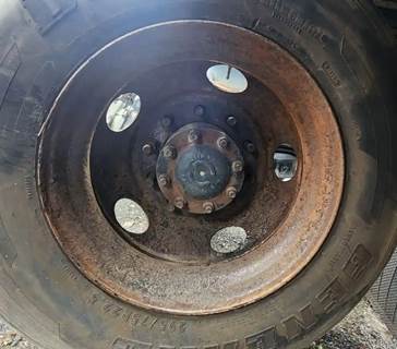 HUB PILOT NA Hub for a 2015 International PROSTAR