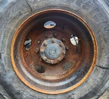 HUB PILOT NA Hub for a 2015 International PROSTAR