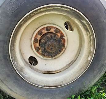 HUB PILOT NA Hub for a 2012 International PayStar 5900i