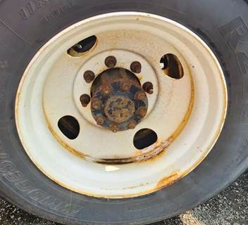 HUB PILOT NA Hub for a 2000 Mack CH613