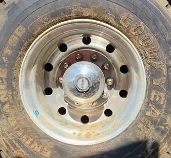 HUB PILOT NA Hub for a 2010 Kenworth T300