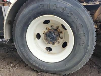 HUB PILOT NA Hub for a 1997 Ford LT9000