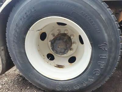 HUB PILOT NA Hub for a 1997 Ford LT9000