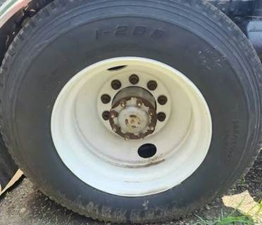 HUB PILOT NA Hub for a 2014 Freightliner Cascadia 125