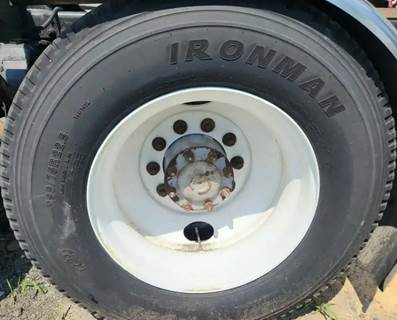 HUB PILOT NA Hub for a 2014 Freightliner Cascadia 125