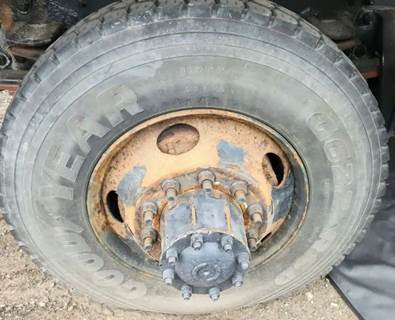 HUB PILOT NA Hub for a 2007 Sterling LT8500