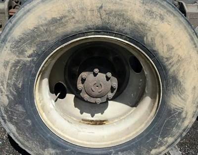 HUB PILOT NA Hub for a 2012 Hino 268