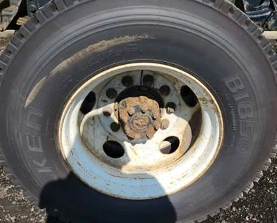 HUB PILOT NA Hub for a 2012 Ford F-650