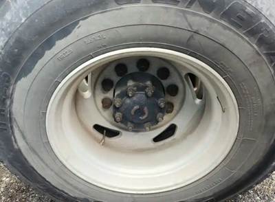 HUB PILOT NA Hub for a 2001 Sterling A9500